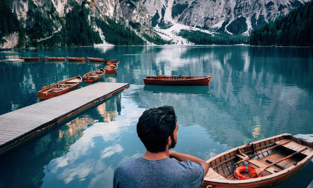 Navigating Theme Parks: Tips for Enjoying Amusement Parks with Children